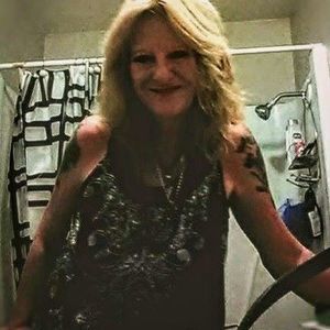 Meet your Posher, Sandy